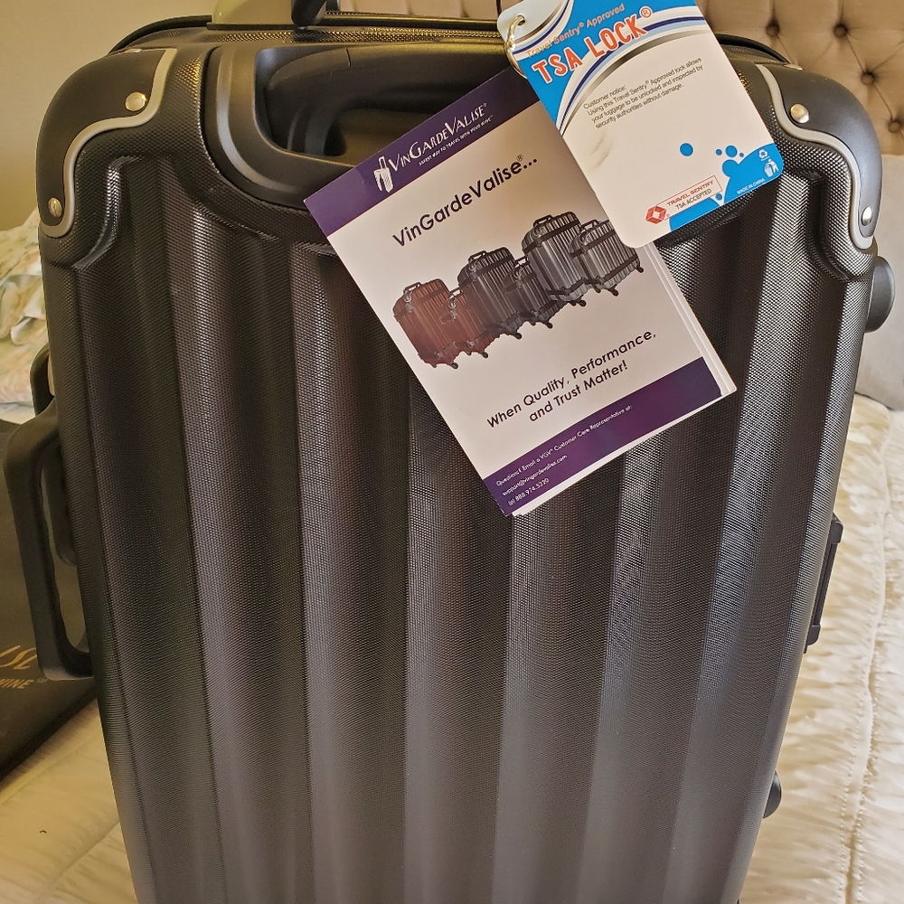 VinGardeValise Wine suitcase